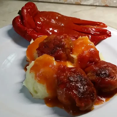 Ćufte u sosu – zapečene u rerni | Serviranje | Postupak 4 | Slika 2/2