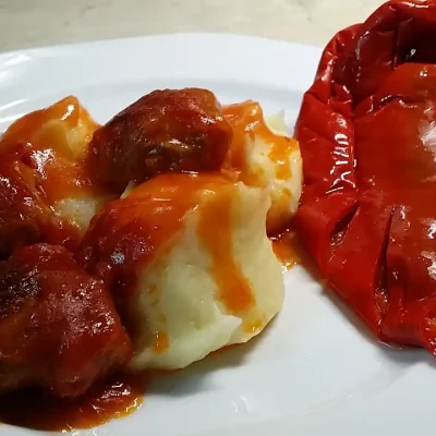 Ćufte u sosu – zapečene u rerni | Serviranje | Postupak 4 | Slika 1/2