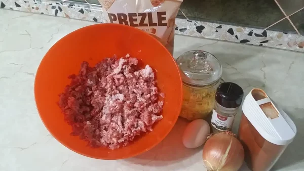 Ćufte u sosu – zapečene u rerni 24 | Istaknuta slika 4/4 | Domaće, ćufte, u, paradajz, sosu