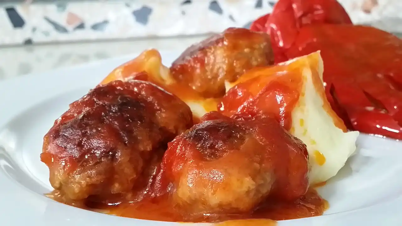 Ćufte u sosu – zapečene u rerni