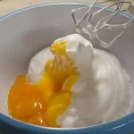 Punjeni rolat od tikvica | Priprema jaja | Postupak 2 | Slika 4/5