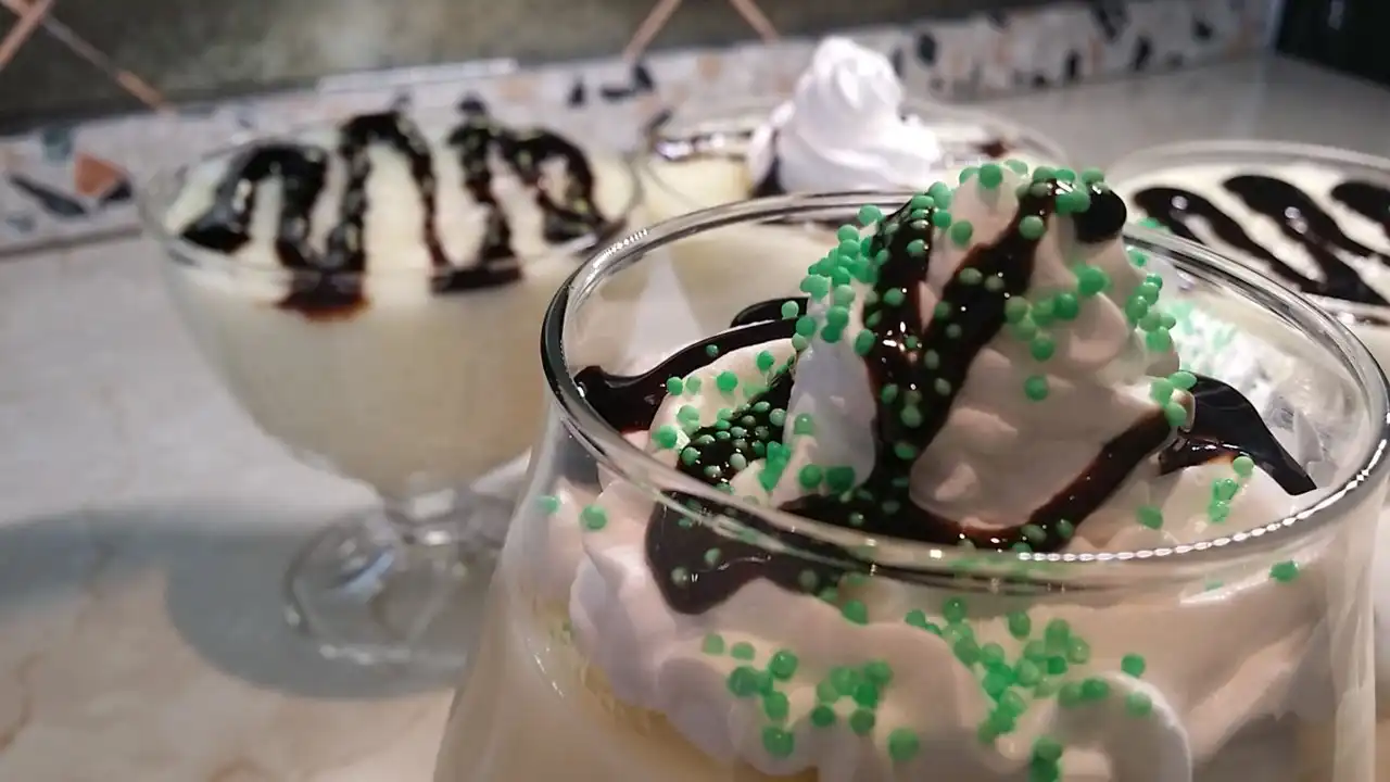 Sutlijaš sa pudingom od vanile