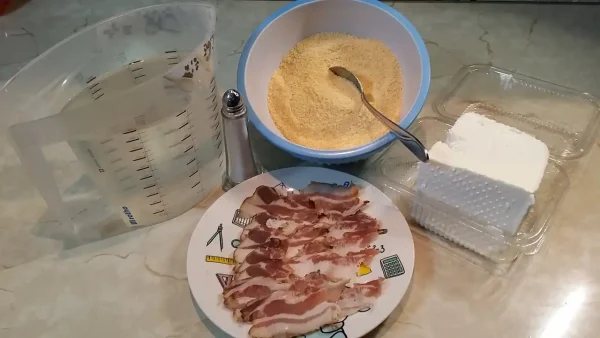 Palenta sa slaninom i sirom 10 | Istaknuta slika 4/4 | Neka, vaša, kuhinja, zamiriše, tako, da, svi, požele, isto, mirisna, palenta, sa, slaninom, i, sirom