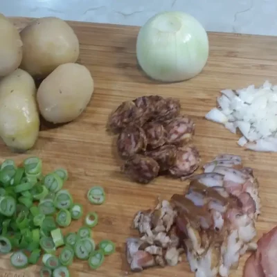 Rošti krompir na švajcarski način | Priprema Krompira i ostalih namirnica | Postupak 1 | Slika 2/2