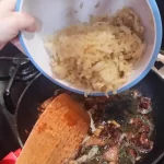 Rošti krompir na švajcarski način | Dodavanje krompira | Postupak 3 | Slika 4/7