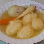 Supa sa griz knedlama 3 | Istaknuta slika 1/4 | Svečana, topla, i, slasna, kombinacija, povrća, i, knedli, u, začinjenoj, supi