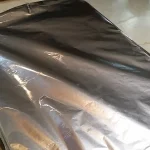 Krmenadle u sosu od crnog luka | Dodavanje sosa od luka preko mesa | Postupak 4 | Slika 6/6