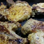 Krmenadle u sosu od crnog luka | Prženje mesa | Postupak 2 | Slika 9/9