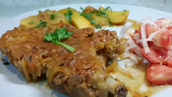 Krmenadle u sosu od crnog luka 7 | Istaknuta slika 1/4 | Sočne, krmenadle, u, finom, sosu, od, crnog, luka, i, krompira