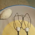 Slatke palačinke sa čokoladnim prelivom | Priprema testa | Postupak 1 | Slika 3/8