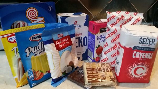 23uFXuzVzf6rpa7x3FrCdsAwjbR2osh9HERdSaZcwH6912J8w4tsFvTrAvebCbi2vceGZ | Istaknuta slika 3/3 | Kremasta, mančmelo, torta, za, prave, sladokusce