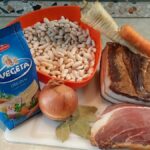 23uFY9v6N6Mx4cUAhMnpVqEbFxVfxhxPqJXLtdr4y28hJ8YqqKVPGa5QbLUALvjV3niXo | Istaknuta slika 3/4 | Tradicionalni, čorbast, pasulj, sa, suvim, mesom, iz, Banata