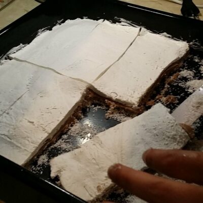 Sultanova slatka sarma | Motanje rolnica | Postupak 3 | Slika 2/3