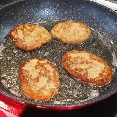 Pljeskavica od tunjevine i pire krompira | Formiranje pljeskavica i pećenje | Postupak 3 | Slika 2/2