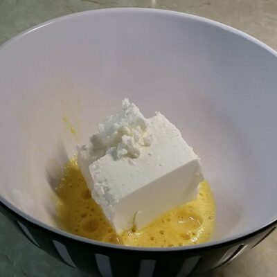 Pita sa sirom i susamom | Priprema fila | Postupak 2 | Slika 1/2