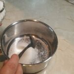 Pita sa jabukama na domaći način | Priprema preliva za pitu | Postupak 3 | Slika 1/4