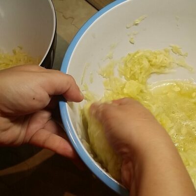 Pljeskavice od tikvica | Priprema tikvica | Postupak 1 | Slika 3/3