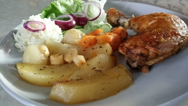 23xKxMJ6F4BWeSzedJzjJ6Y3Sc7FyyfVQprvnREWa4PRg95DWjnRDFCVqxCRAJvuJwg1j | Istaknuta slika 2/4 | Lako, kao, 1, 2, 3:, Ručak, koji, ćete, obožavati, Piletna, hrskava, spolja, a, sočna, iznutra