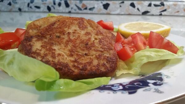 23yTmRNBa3FMwKpoFAeF4Rg888AsWvhQaGThBJw3ThNNRvCFBPP5FkYCWnxN3JXHNXN6a | Istaknuta slika 2/4 | Sastojci, kreativnog, burgera:, Tunjevina, i, pire, krompir