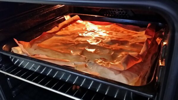 baklava sa visnjama na domaci nacin 1 | Istaknuta slika 3/4 | Idealna, slatkokisela, poslastica