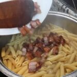 Planinske makarone – Älplermagronen | Spajanje sastojka i serviranje | Postupak 3 | Slika 2/6