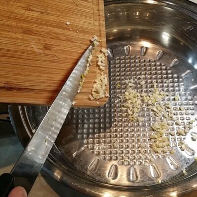 Španać sa jajetom na oko | Priprema zaprške | Postupak 2 | Slika 1/2