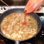 Šnicle u lovačkom sosu | Priprema sosa | Postupak 4 | Slika 5/9