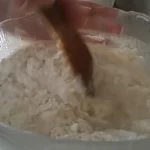 Domaće lepinje – tradicional domaće kuhinje | Priprema brašna | Postupak 2 | Slika 5/6