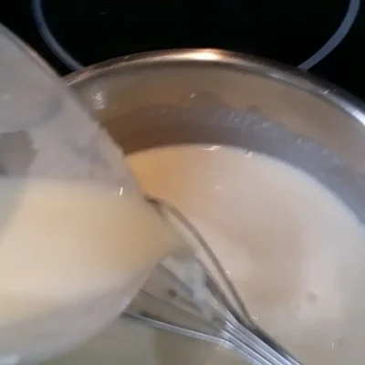 Bešamel sos | Završni deo sosa | Postupak 2 | Slika 1/3