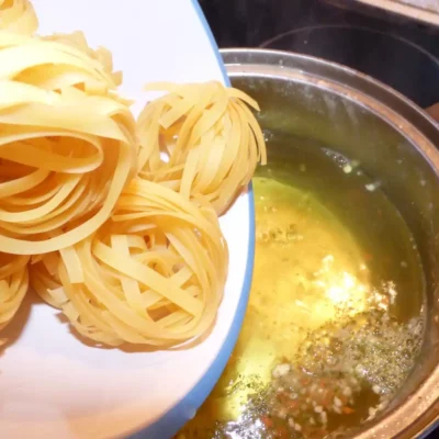 Bolonjez sos na klasičan način | Priprema testenine | Postupak 3 | Slika 2/3