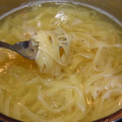 Bolonjez sos na klasičan način | Priprema testenine | Postupak 3 | Slika 3/3