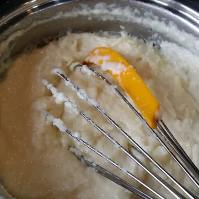 Pita sa grizom i suvim grožđem | Priprema griza | Postupak 1 | Slika 1/3