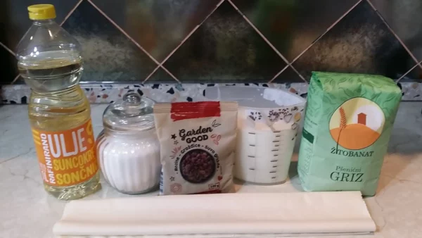 Pita sa grizom i suvim grožđem 20 | Istaknuta slika 4/4 | Ukusna, i, jednostavna, domaća, poslastica