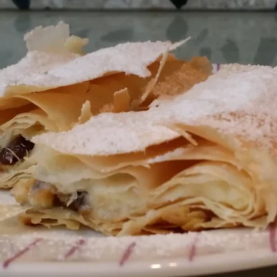 Slika vezana za Pita sa grizom i suvim grožđem 21