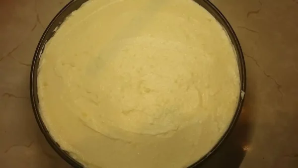 Kremasta torta sa kajsijama | Istaknuta slika 2/4 | Osvježavajuća, voćna, poslastica, bez, pečenja