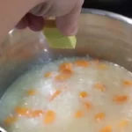 Pirinač sa piletinom iz rerne | Sjedinjavanje sastojka i pečenje | Postupak 3 | Slika 2/4