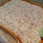 Slani rolat sa ajvarom | Priprema fila i filovanje rolata | Postupak 4 | Slika 5/6