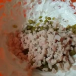 Slani rolat sa ajvarom | Priprema fila i filovanje rolata | Postupak 4 | Slika 4/6