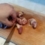 Pileća džigerica sa lukom i jajima | Priprema džigerice | Postupak 2 | Slika 4/6