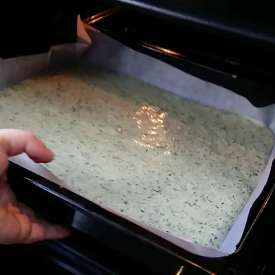 Slani rolat sa spanaćem | Pečenje kore | Postupak 3 | Slika 3/3