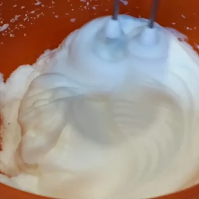 Slani rolat sa spanaćem | Priprema jaja za koru | Postupak 1 | Slika 3/3