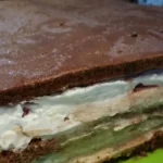 Torta čoko-moko sa malinama | Ukrašavanje torte | Postupak 5 | Slika 3/6
