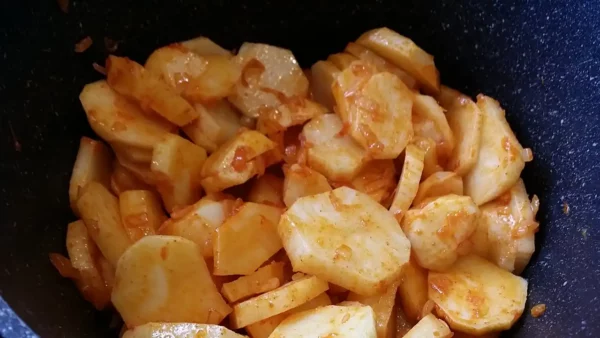 dinstani krompir u paradajz sosu 14 | Istaknuta slika 3/4 | Jednostavno, i, ukusno, za, svakodnevni, obrok