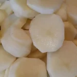 Dinstani krompir u paradajz sosu | Priprema krompira | Postupak 2 | Slika 1/6