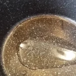 Dinstani krompir u paradajz sosu | Priprema luka | Postupak 1 | Slika 5/6