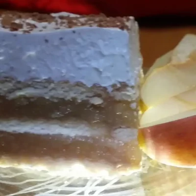 Kolač sa jabukama i pudingom | Serviranje uz romatiku | Postupak 6 | Slika 1/3