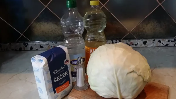 kupus salata na banatski nacin 8 | Istaknuta slika 4/4 | Domaći, recept, za, kupus, salatu, sa, banatskim, šmekom