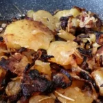 Pečeni krompir sa dinstanim lukom | Završni deo krompira kao prilog | Postupak 3 | Slika 3/4