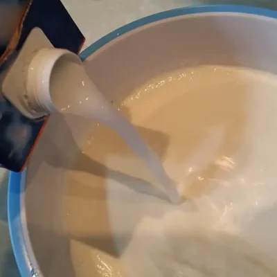 Pileće šnicle sa 4 vrste sira | Pripreama smese za preliv mesa | Postupak 2 | Slika 3/3