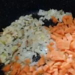 Pirinač Rižoto prilog | Dinstanje povrća | Postupak 2 | Slika 7/7